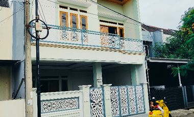 RUMAH MEWAH 2 LANTAI MURAH D MUSTIKA JAYA BEKASI KOTA