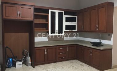 Rumah Mewah Siap Huni, Harga Bersahabat