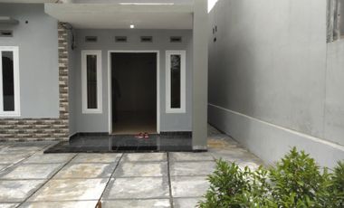 murah dan bisa NEGO! Rumah cantik dan mulus Type 60, Panam,