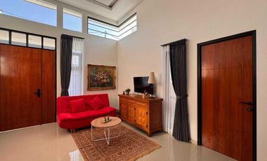 A102-Rumah Full Furnish Tajem Persis BMD International Boarding House