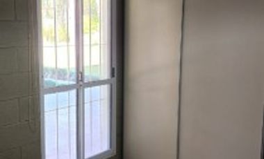 En venta casa quinta zona Las Acacias, gran espacio verde parquizado, lista para entrar a vivir !