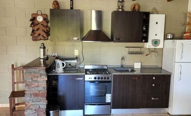 En venta casa quinta zona Las Acacias, gran espacio verde parquizado, lista para entrar a vivir !