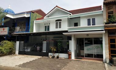 Rumah Strategis Puri Surya Jaya Taman Paris