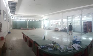 TANAH ADA Bangunan 0 JLN RAYA NGANJUK Ex Showroom STRATEGIS