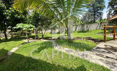 Rumah Villa Javanesse Style dengan Kebun nan Luas di Purwakarta