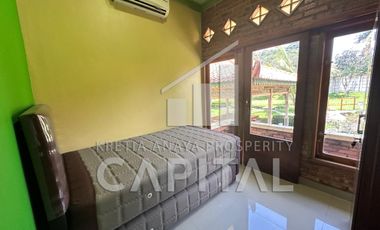 Rumah Villa Javanesse Style dengan Kebun nan Luas di Purwakarta