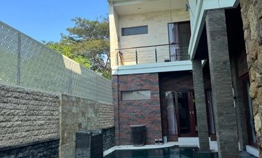 Luxury villa full view laut di Gianyar 100 meter dari by pass