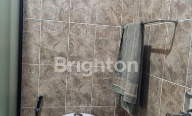 DIJUAL RUMAH BESAR SEMIFURNISH DENGAN KOLAM RENANG