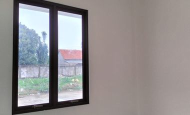 Rumah Plus Kolam Renang ! 8 menit ke Stasiun Bj Gede