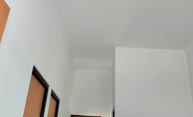 Rumah Plus Kolam Renang ! 8 menit ke Stasiun Bj Gede