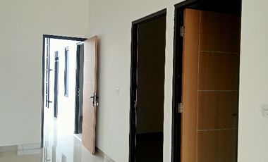 Rumah Plus Kolam Renang ! 8 menit ke Stasiun Bj Gede