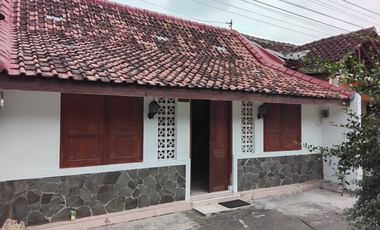Jual rumah homestay di jl prangtritis dekat kraton Jogjakarta
