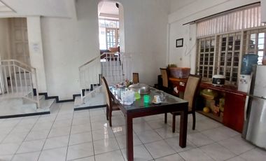 DIJUAL RUMAH SEMIFURNISH TENGAH KOTA LOKASI PERUMAHAN PUPUK RAYA
