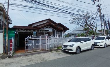 DIJUAL RUMAH SEMIFURNISH TENGAH KOTA LOKASI PERUMAHAN PUPUK RAYA