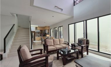 Jual Cepat Turun Harga Rumah di Cluster Emily Premium Summarecon