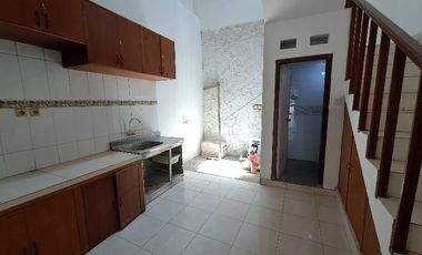 Disewakan Rumah Baru Renovasi di Tebet timur