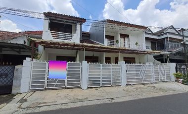 Disewakan Rumah Baru Renovasi di Tebet timur