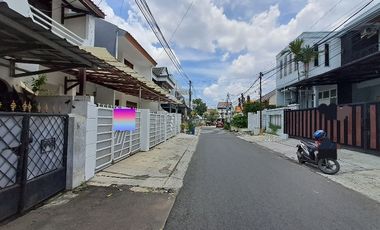 Disewakan Rumah Baru Renovasi di Tebet timur