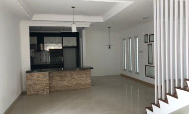 Nego ya bapak ibu Di jual Rumah Mewah dalam cluster Balikpapan baru