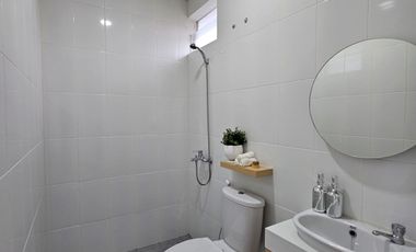 Rumah Brand New Bonus Furnished Cantik Mewah Siap Huni