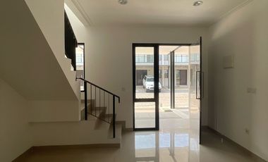 Disewa Rumah Milenial PIK 2 Kosongan Uk 4,5x10