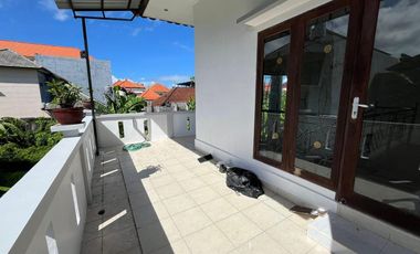 RUMAH MINIMALIS 2 LANTAI LOKASI TUKAD BADUNG RENON DENPASAR (NEGO)