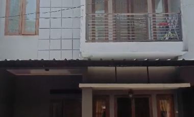 Rumah 2 Lantai Minimalis di Cluster Cempaka Pondok Gede Bekasi
