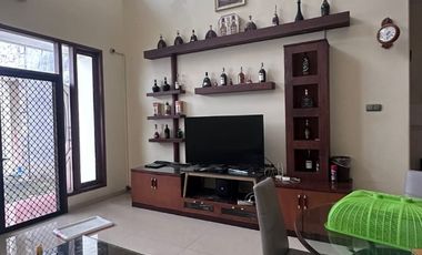 DISEWAKAN RUMAH MEWAH TAPI MURAH PAKUWON