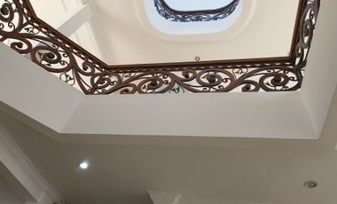 Dijual rumah cantik Balikpapan Baru 3lt full marmer renovasi lebar 11m