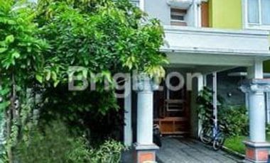 RUMAH ASRI MINIMALIS 2 LANTAI SIAP HUNI