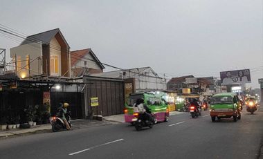 DISEWAKAN RUMAH KANTOR BARU STRATEGIS DI PINGGIR JALAN RAYA
