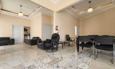 DISEWAKAN RUMAH KANTOR BARU STRATEGIS DI PINGGIR JALAN RAYA