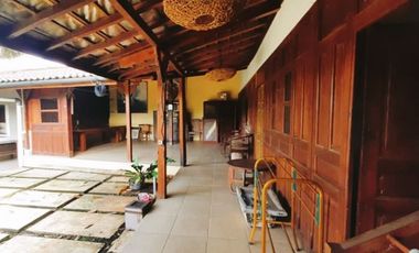 rumah tinggal dekat alun alun Salatiga kota,  arsitektur Java ethnic