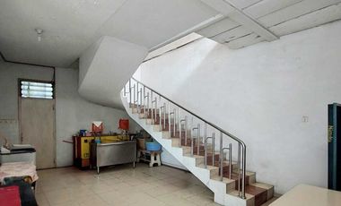 Disewakan Rumah Besar 2 Lantai  ARGOPURO, Sawahan Surabaya LT664 LB502