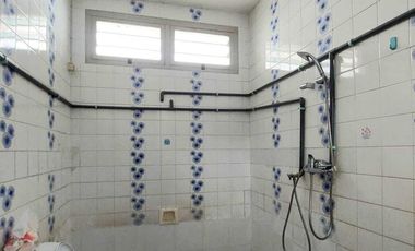 Disewakan Rumah Besar 2 Lantai  ARGOPURO, Sawahan Surabaya LT664 LB502