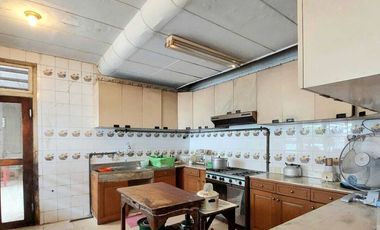 Disewakan Rumah Besar 2 Lantai  ARGOPURO, Sawahan Surabaya LT664 LB502