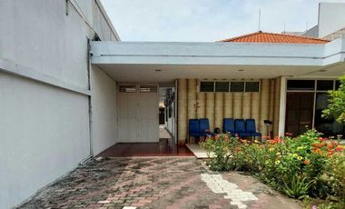 Disewakan Rumah Besar 2 Lantai  ARGOPURO, Sawahan Surabaya LT664 LB502