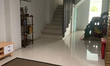 Rumah Semi Villa One Gate Sistem di Denpasar