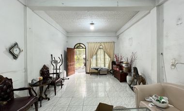Rumah Hook di Jalan Percut ( Simp Gajah )