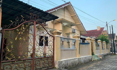 Rumah di Jual di Komplek Perumahan Alang2 Lebar