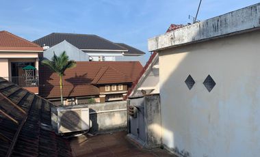 Rumah di Jual di Komplek Perumahan Alang2 Lebar