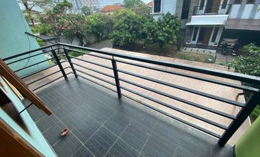 rumah 2lt cluster satpam tengah kota Manahan dekat Stadion