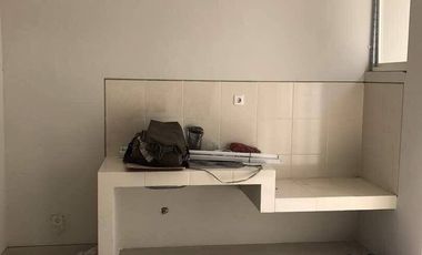 Dijual & Disewakan Cepat Rumah 2Lt Siap Huni Greenlake Wiyung