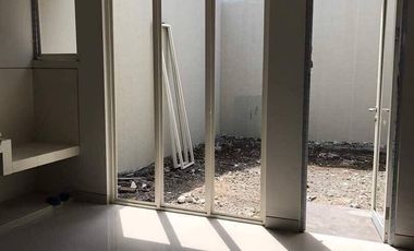 Dijual & Disewakan Cepat Rumah 2Lt Siap Huni Greenlake Wiyung