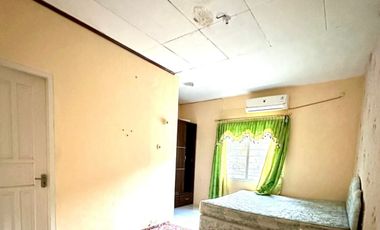 Rumah Depan Taman