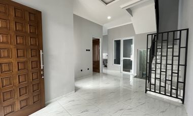 Hunian Berkelas Dan Ekslusif Dgn Harga Terjangkau Setu Awali