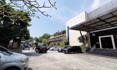 Dijual gedung kantor & workshop di Jl. Raya Puspitek Pamulang dkt UNPA