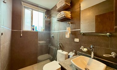 En venta departamento de 2 habitaciones urb Lomas de Barbasquillo.