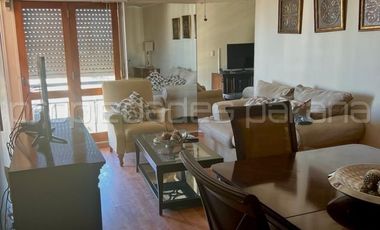 VENDO IMPECABLE SEMIPISO DE 2 DORMITORIOS, COCHERA Y BALCON CON VISTA AL RIO, en Zona Parque