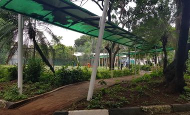 Bangunan Halaman Luas Daerah Kemang Jakarta Selatan